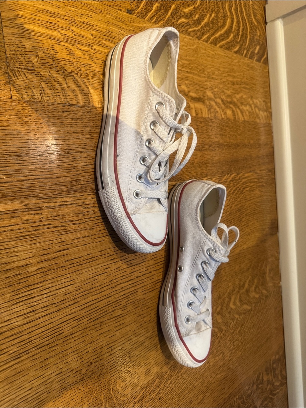 Converse Chuck Taylor All Star White Low Top Canvas Sneakers Women’s 8 Men’s 6 - Picture 3 of 11
